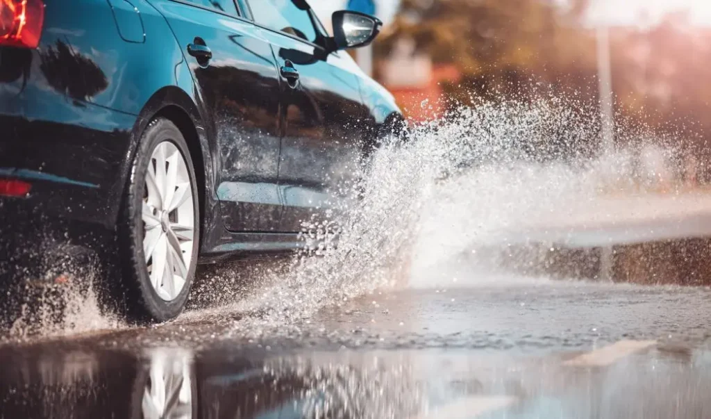 Cómo evitar el aquaplaning