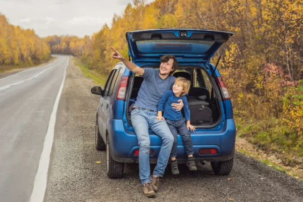 ¡Coche averiado y niños a bordo! Cómo gestionar el estrés familiar en la carretera